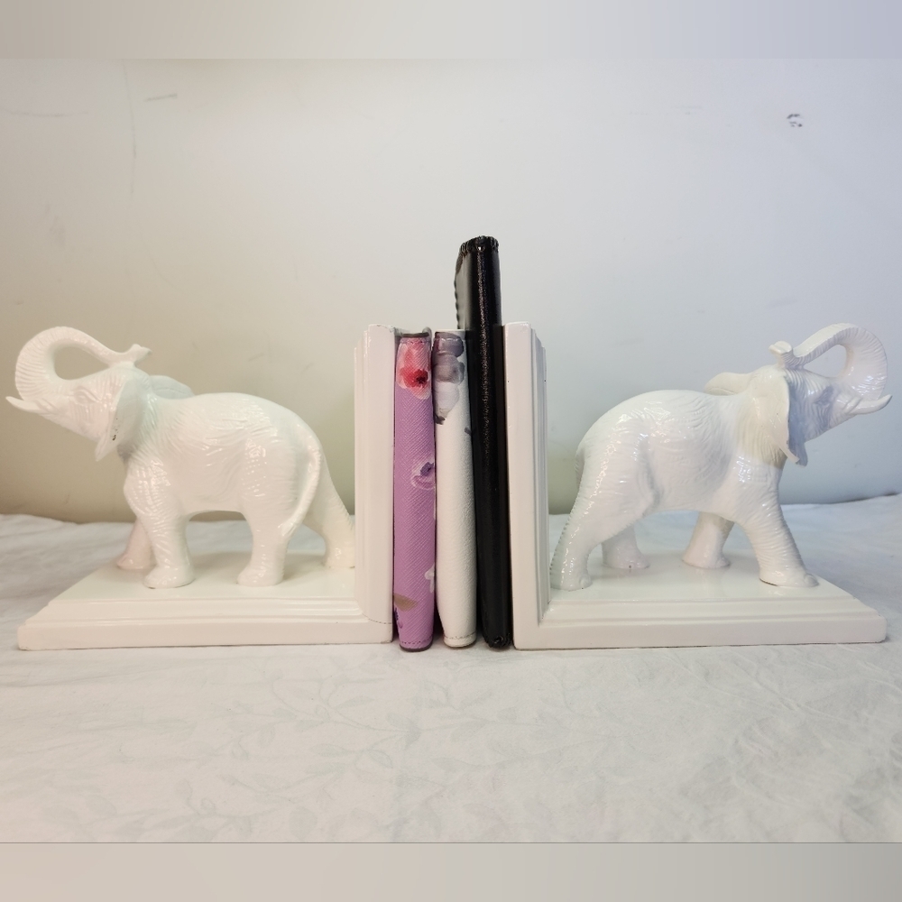 Torre & Tagus white elephant bookends